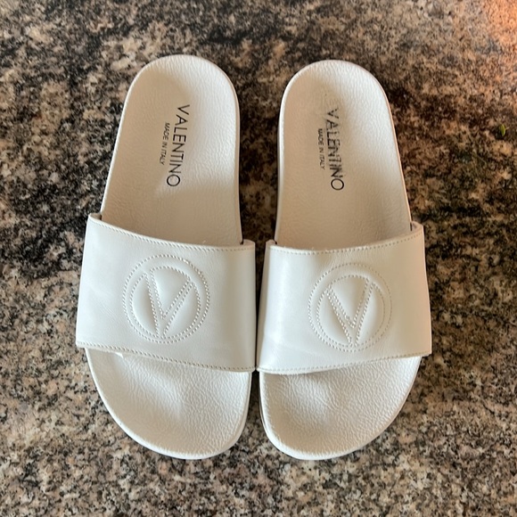 Valentino Samantha Logo Slides - Picture 2 of 9